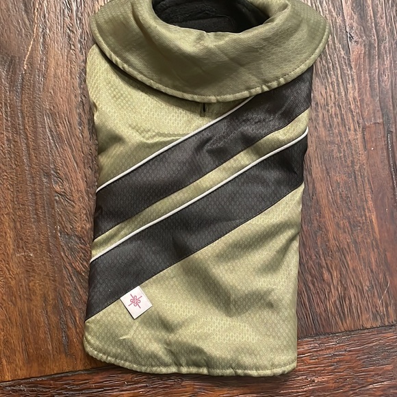 Lot small/med dog clothes gently used - Picture 5 of 11